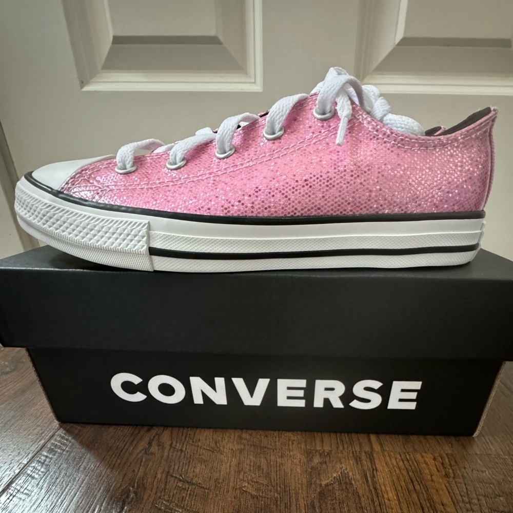 Girls Converse